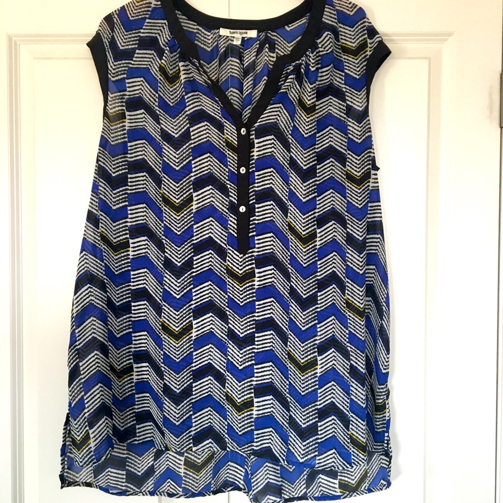 Daniel Rainn Short Sleeved Geometric Blouse